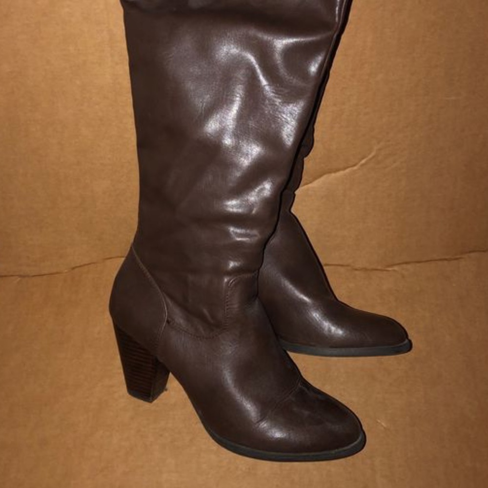 G.H. Bass & Co heeled boots